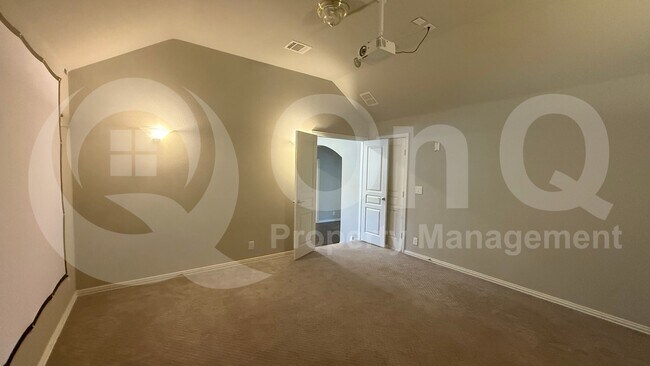 Building Photo - 1112 Snowbird Dr