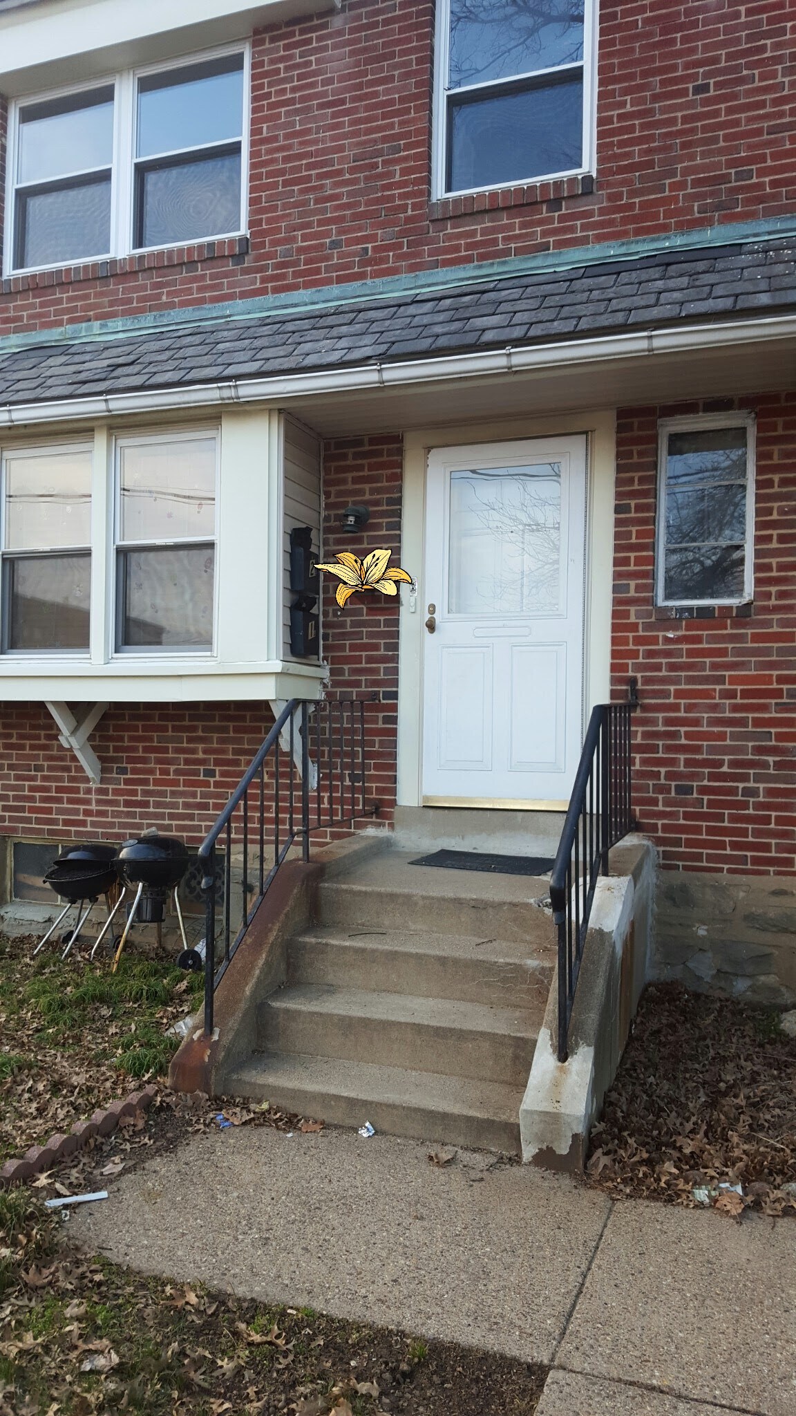 Building Photo - 1335 E Sedgwick St