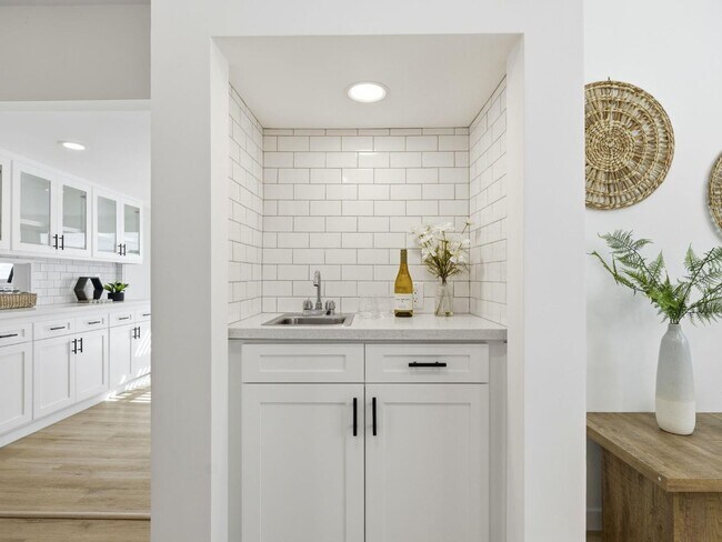 Building Photo - 8446 Penfield Ave