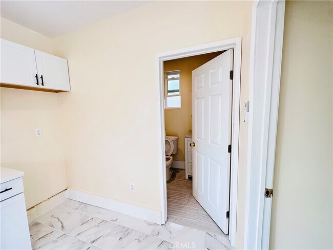 Building Photo - 11598 Cranston Ave
