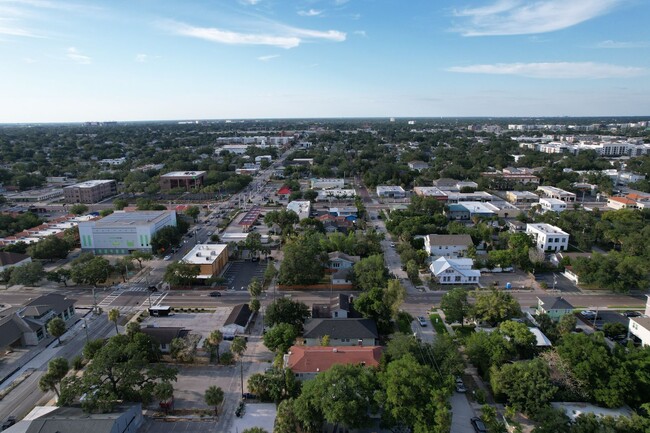 Building Photo - 203 S Westland Ave