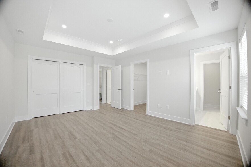 Building Photo - 43 Sequoia Dr