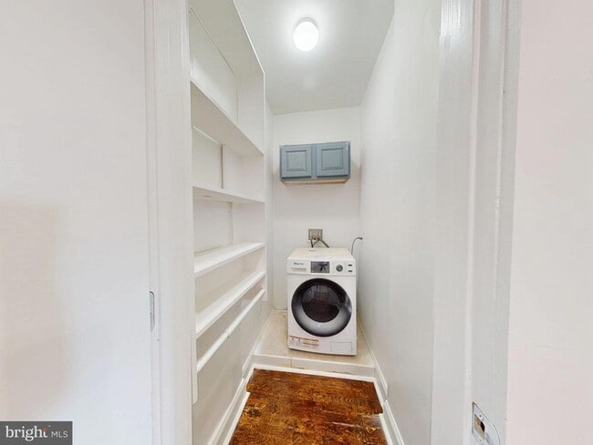 Building Photo - 1315 Pennsylvania Ave. SE