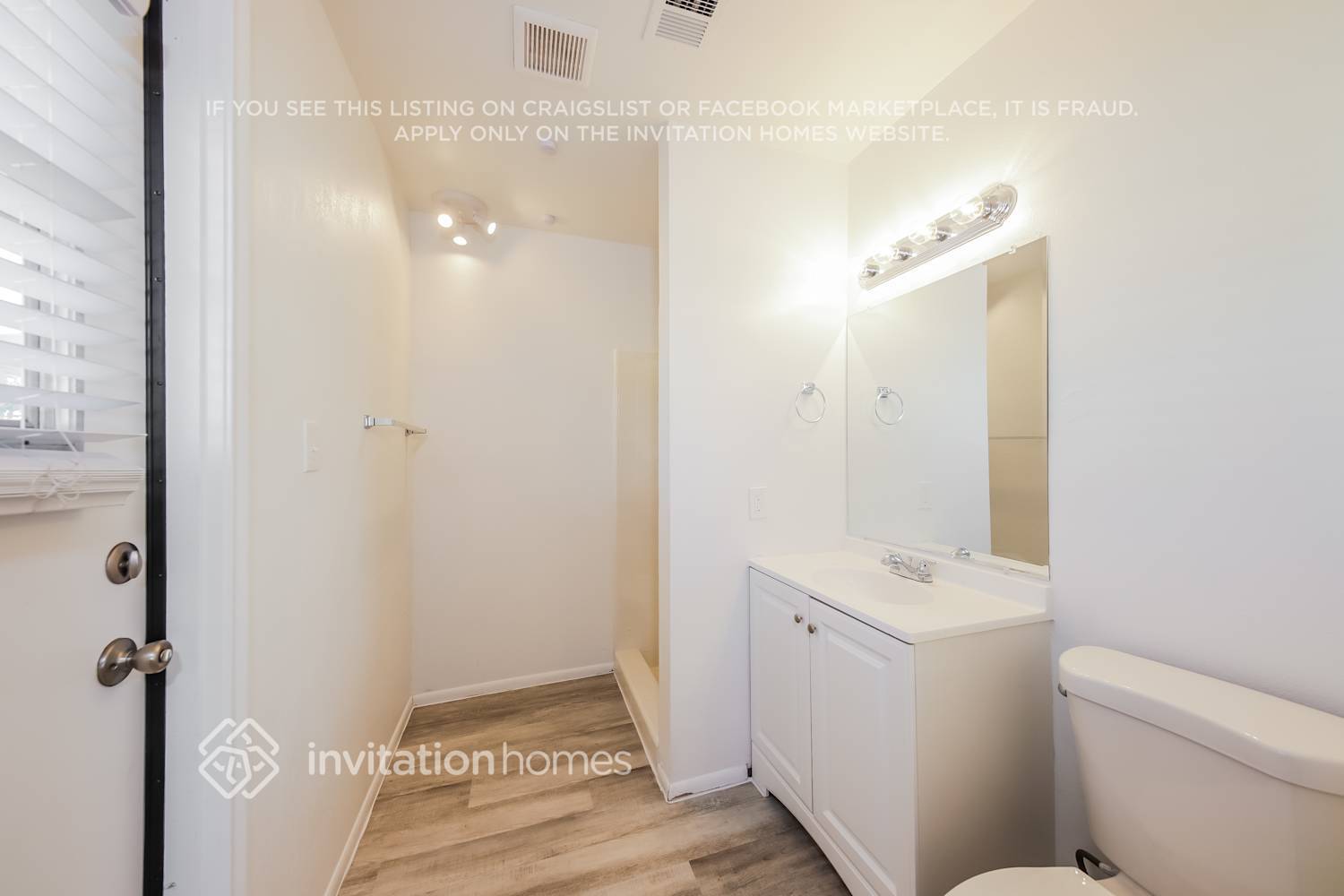 Building Photo - 4228 W Mission Ln