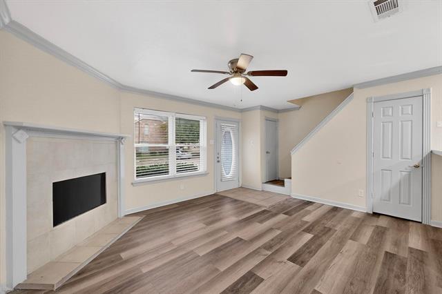 Building Photo - 3925 Brandon Park Dr