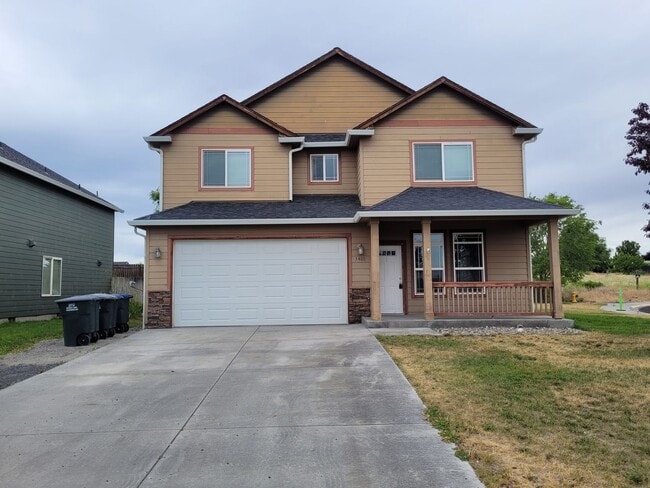 Primary Photo - 4-Bedroom House