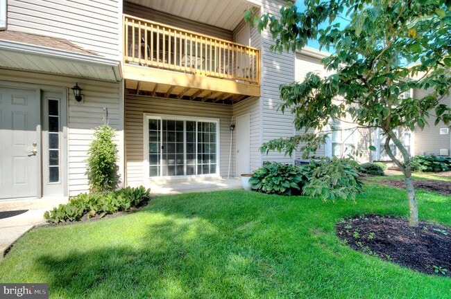 Building Photo - 1301 Hawthorne Ct