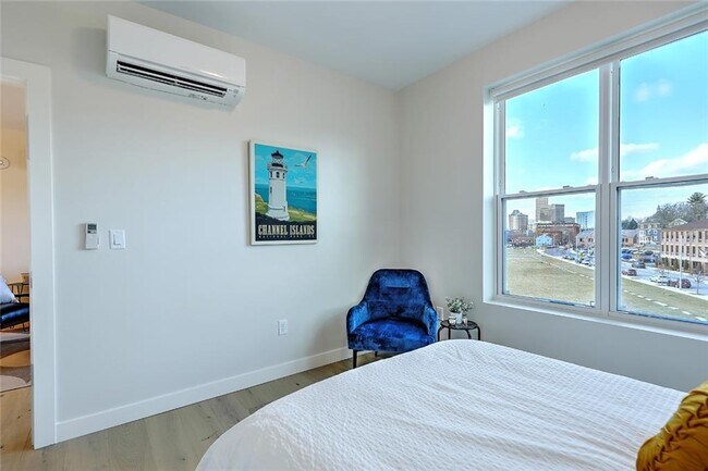 Building Photo - 125 Wickenden St