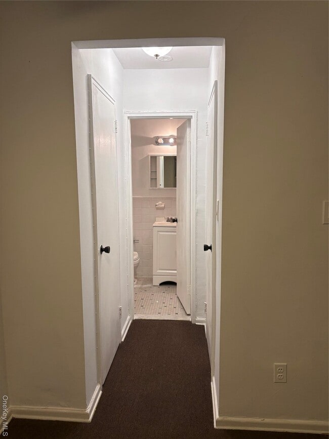 Building Photo - 151-05 Cross Island Pkwy