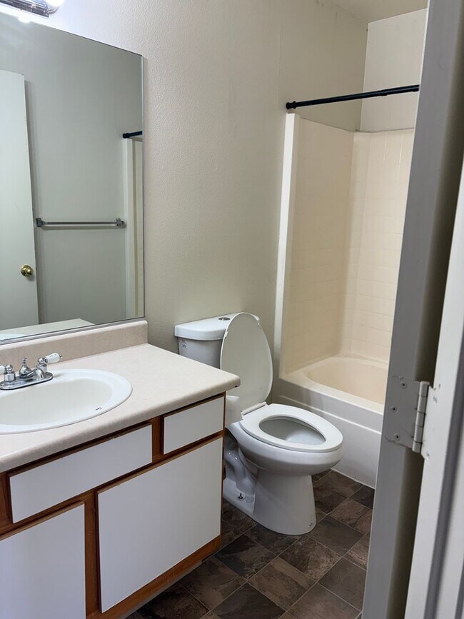 Building Photo - 137 Dayton Village Pkwy