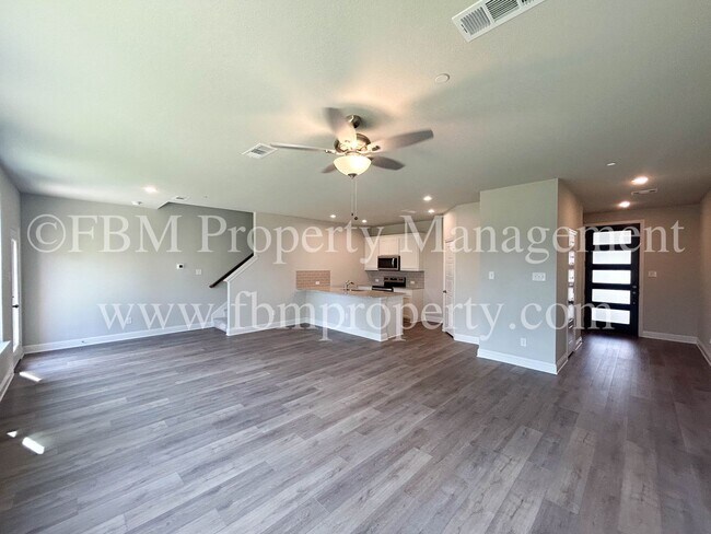Building Photo - 2133 Layla Dr