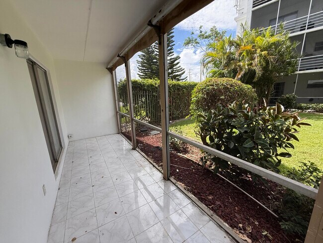 Building Photo - 4500 N Flagler Dr