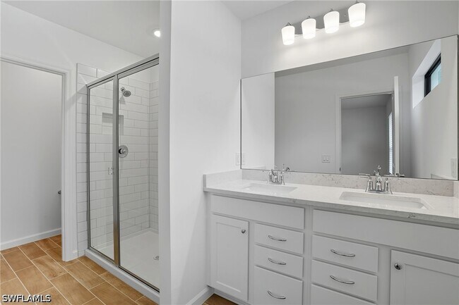 Building Photo - 27881 Radiant Ct