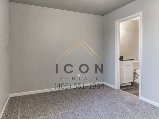 Building Photo - 7409 Kings Manor Ct