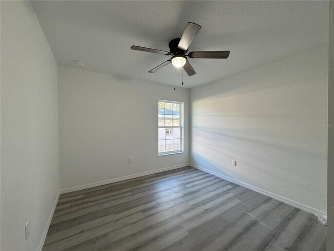 Building Photo - 1112 Eden Dr