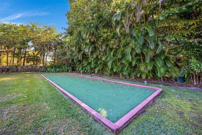 Building Photo - 6630 SW 102nd St