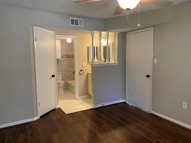 Building Photo - 250 El Dorado Blvd