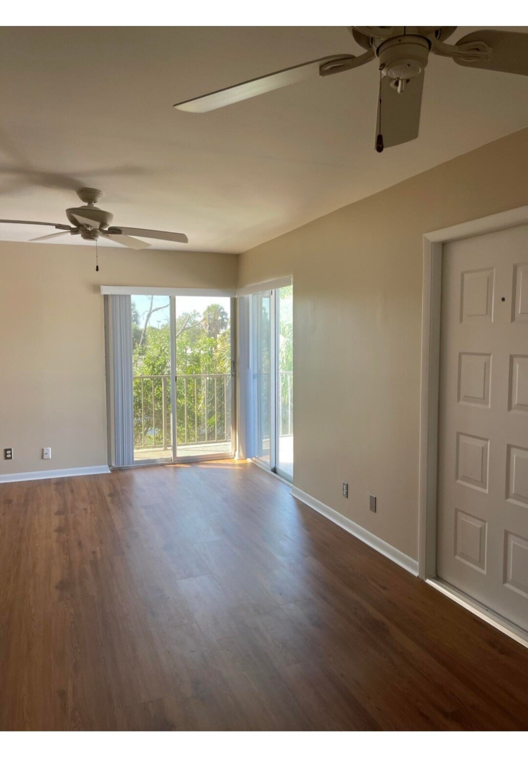 Building Photo - 1839 Fairview Villas Dr