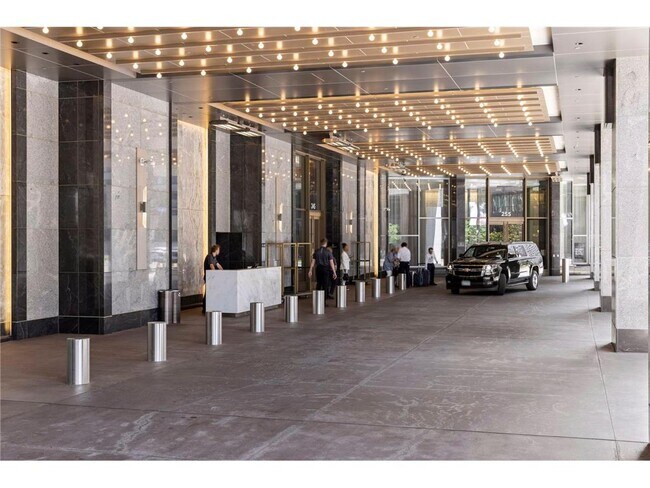 Building Photo - 255 Hennepin Ave