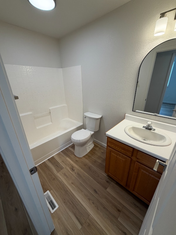 Building Photo - 1710 Challis Dr