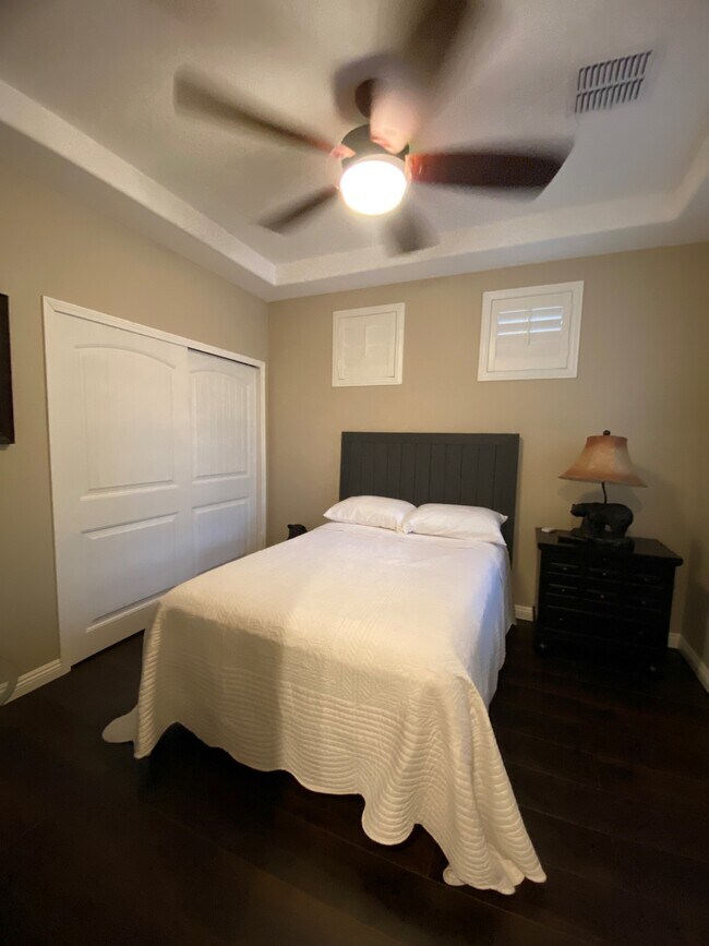 Building Photo - 826 Hemlock Ave