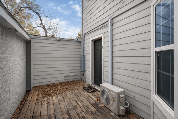 Building Photo - 511 W Cleveland St