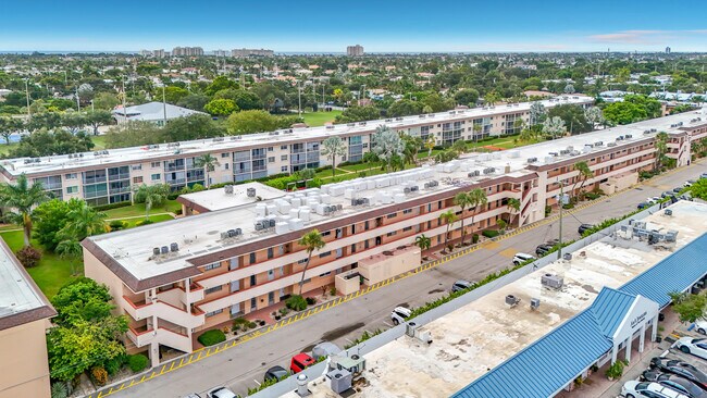 Building Photo - 4500 N Federal Hwy