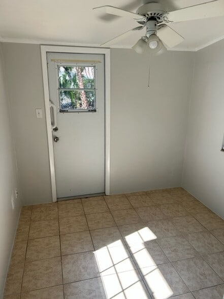 Building Photo - 1347 Bradford Rd