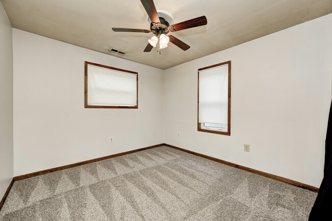 Building Photo - 3734 Forest Terrace