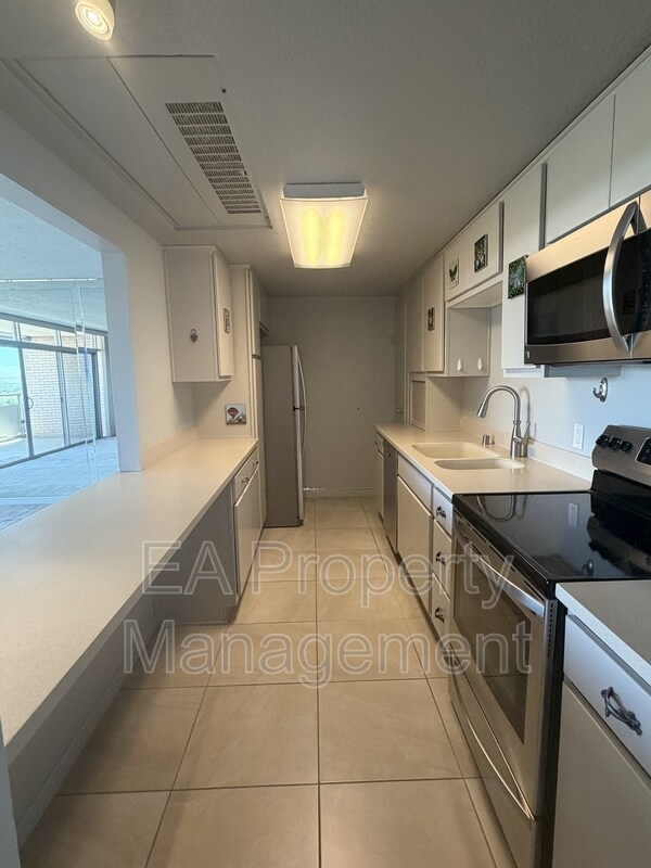 Building Photo - 1331 Park Ave SW