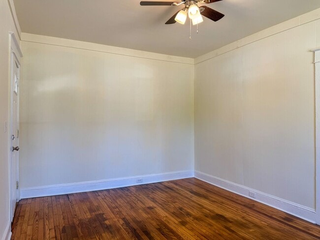 Building Photo - 1014 Hamilton Ave