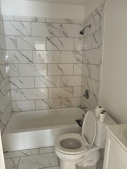 Building Photo - 6049 Eric Ln