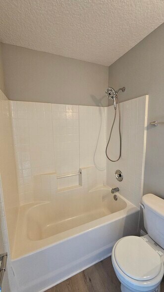 Building Photo - 13983 Summer Breeze Dr