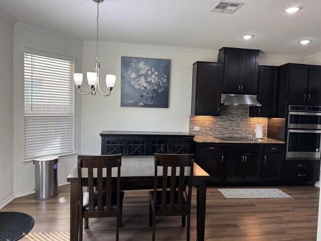 Building Photo - 505 Weizenbock Ln