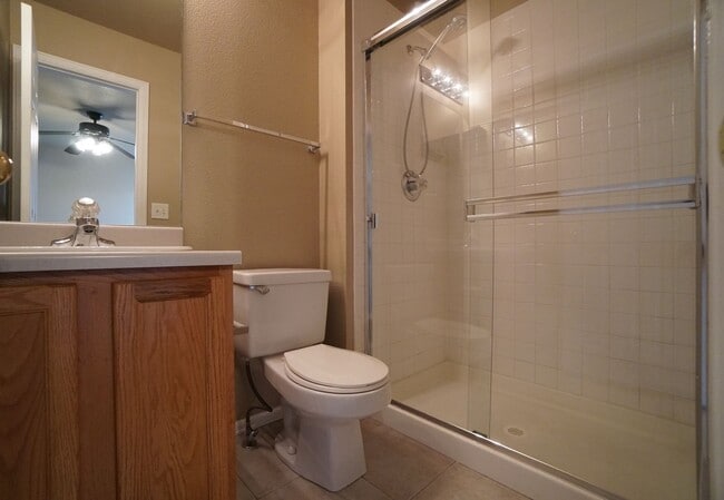 Building Photo - 472 Kitfield View