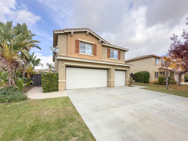 Primary Photo - Large 4 bedroom + LOFT Home in Murrieta Fo...