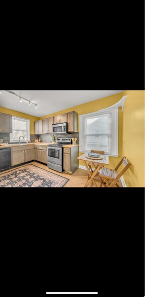 Building Photo - 1104 Liggett St