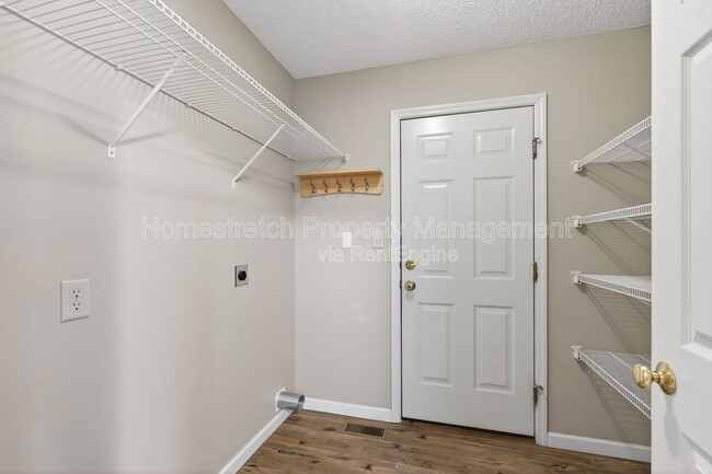 Building Photo - 54 Deer Grove Dr