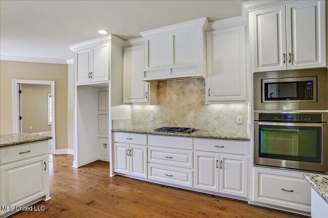 Building Photo - 3 Bed/2 Bath Home in North Place Reserves in Madison