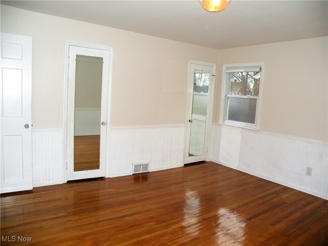 Building Photo - 21216 N Park Dr