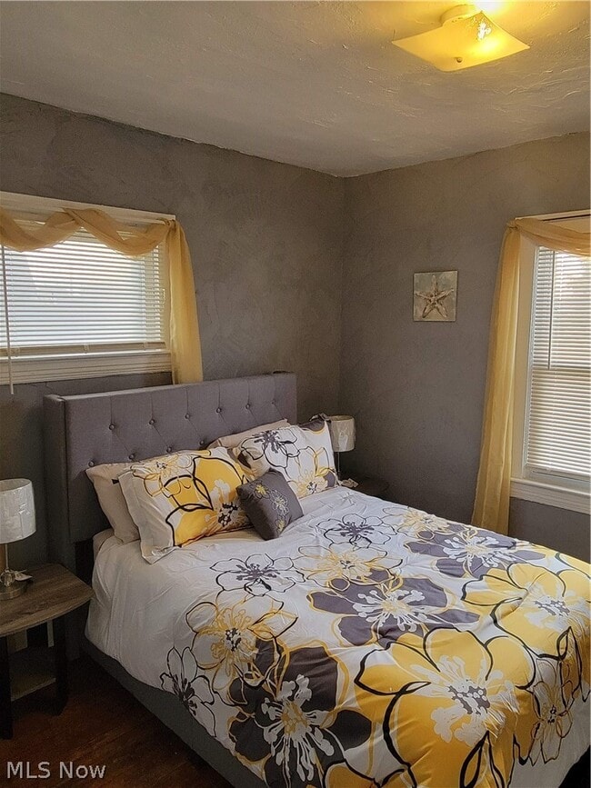 Building Photo - 4083 E 143rd St