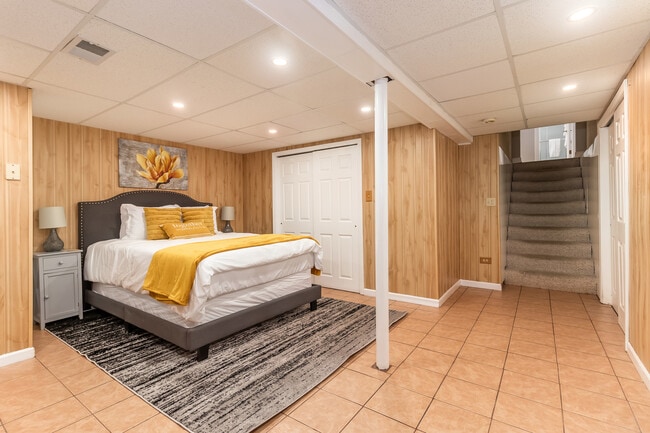 Building Photo - 2111 Lolo Pass Dr