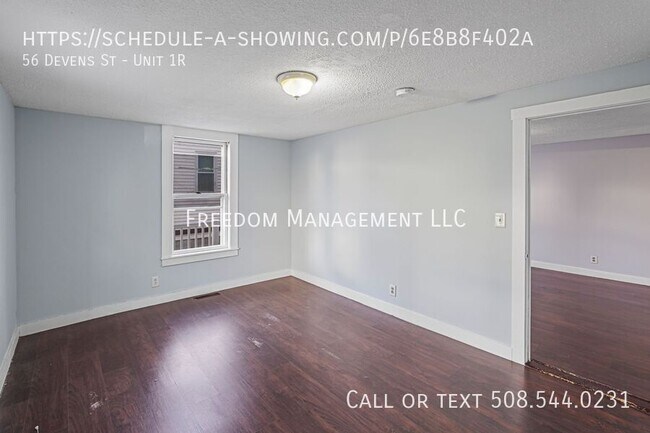 Building Photo - 56 Devens St