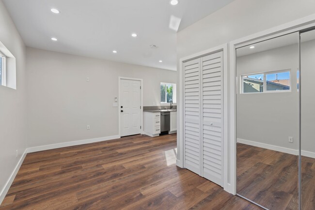 Building Photo - Culver City Rental -  Detached Studio with...