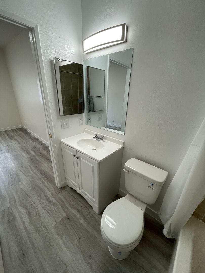 Building Photo - 11459 Collins St