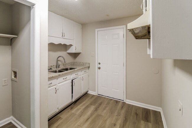 Building Photo - 3BR / 2BA Home for Rent in Griffin, GA – First Month FREE