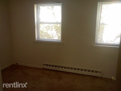 Building Photo - 17 Greenhill Rd