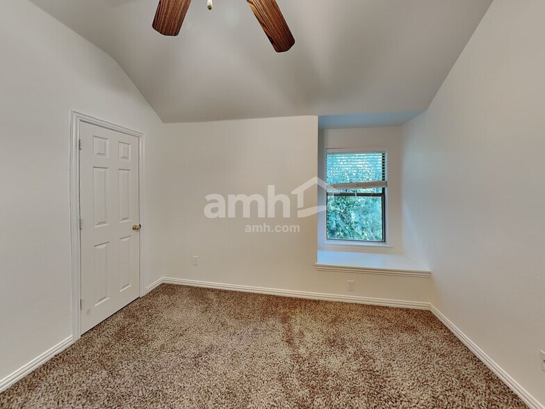 Building Photo - 5205 Geode Ln