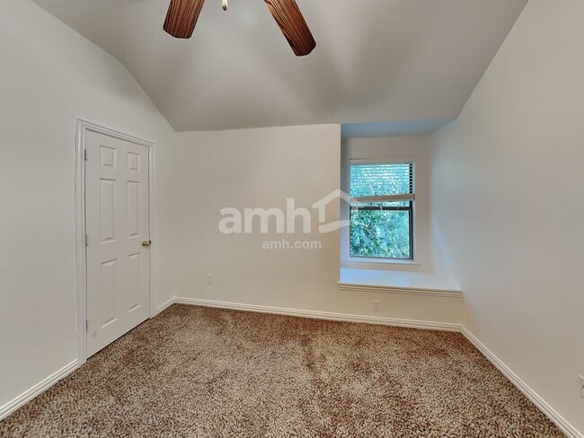 Building Photo - 5205 Geode Ln