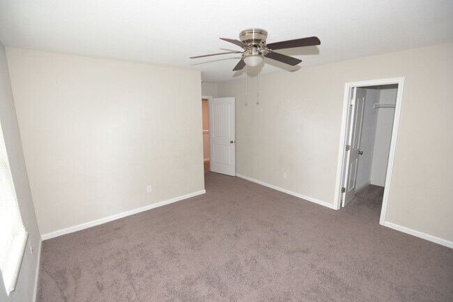 Building Photo - Spacious Single Family w/ Two Master Suites